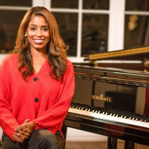 Expert Vocal Coach, Vocal Recovery & Resilient. 6 Chapter Video Course + Exercise Library Access.